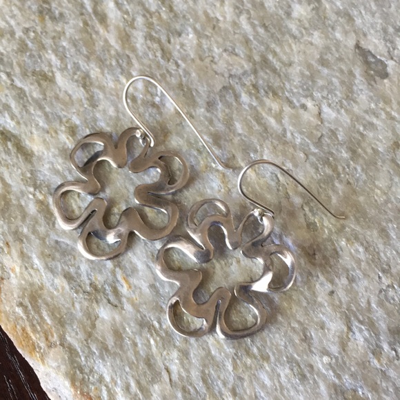 Silpada flower earrings Clearance